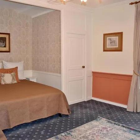 La Feronniere * Le Mesnil-Amand